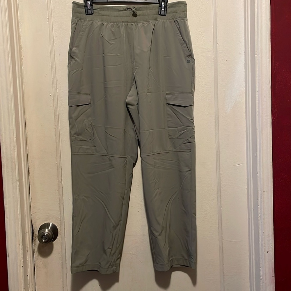 Apana Light Green Lightweight Activewear Pants